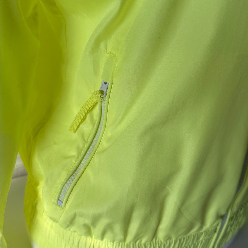 Cotton On Women’s Light Yellow Hooded Windbreaker - Picture 5 of 16